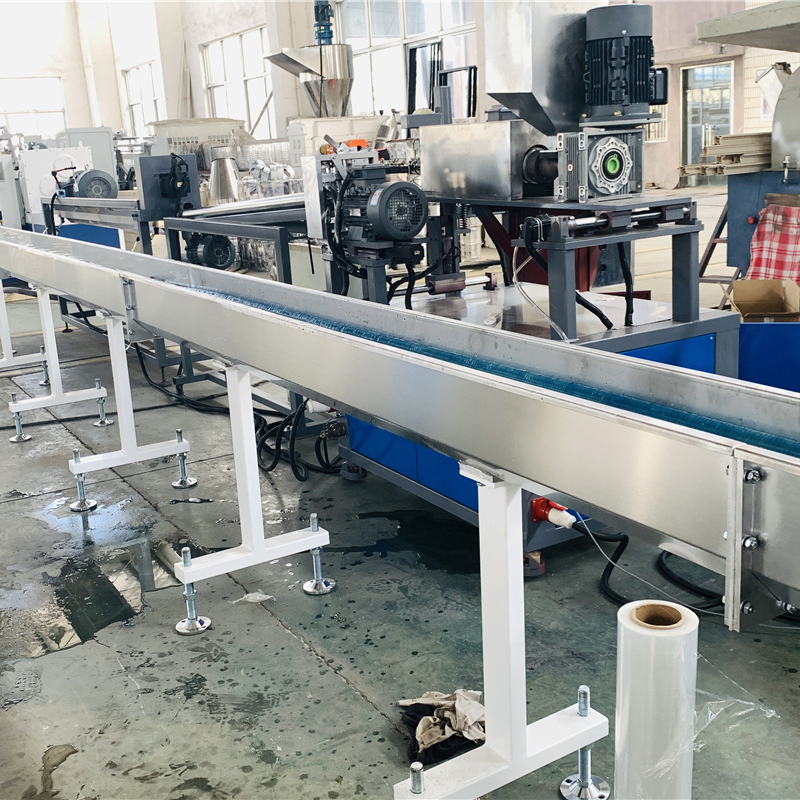 PVC plastic reinforced pipe production line  (5)